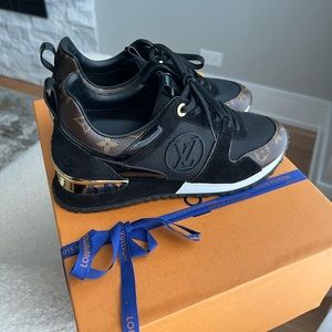 LV RUN AWAY SNEAKER